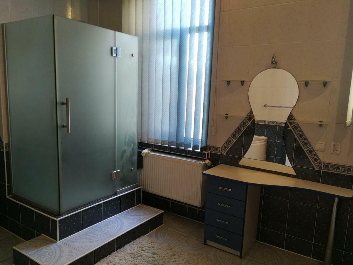 Затишна Квартира В Центрі Міста Τερνόπιλ Εξωτερικό φωτογραφία